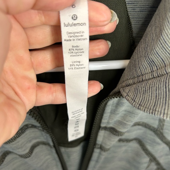 Lululemon Define Jacket Wee Are From Space Sage Dark Olive!EUC Size 6 - Picture 5 of 6